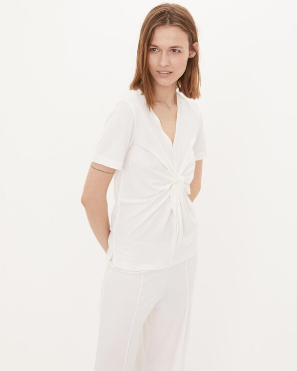 By Malene Birger - T-SHIRT BY MALENE
