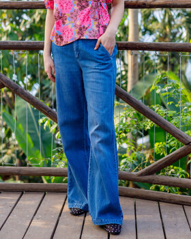 BCNETTIE BOX JEANS - BLACK COLOUR