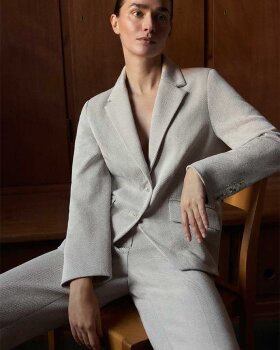 STACIE BLAZER - GUSTAV