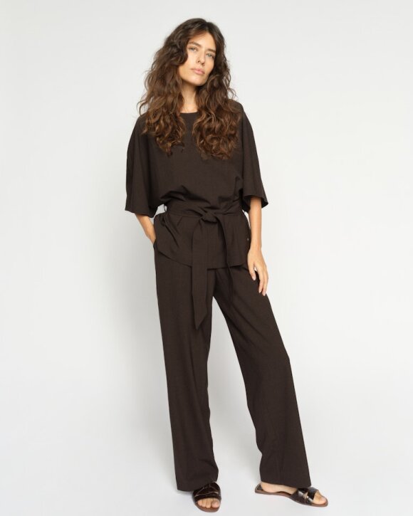 MOS MOSH - MMBAI ROY PANT - MOS MOSH