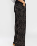 2-Biz - LEA BUKS - 2-BIZ 2-Biz - LEA BUKS - 2-BIZ