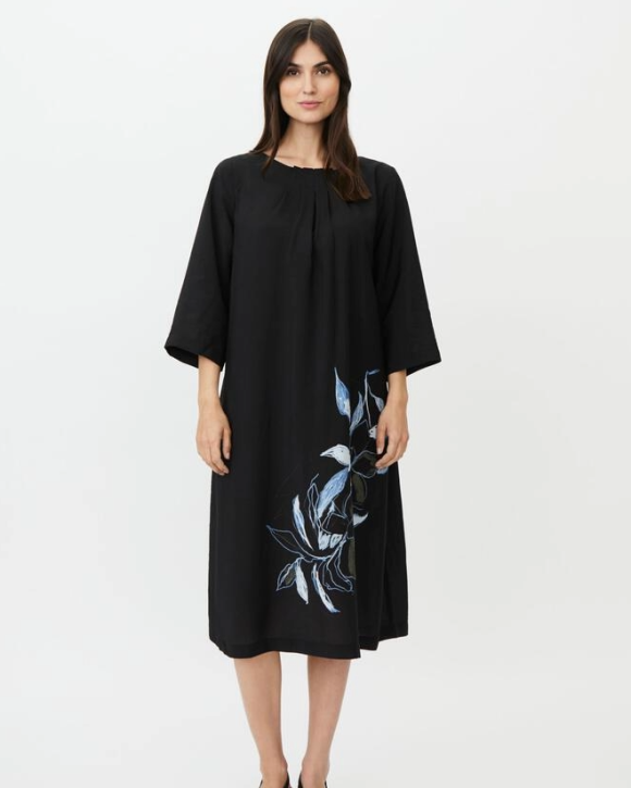 Masai - MANAFIALA FSC MIX CREDIT DRESS Masai - MANAFIALA FSC MIX CREDIT DRESS